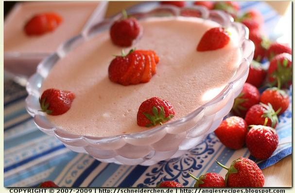 Strawberry Marshmallow Mousse