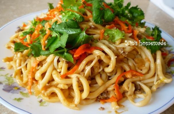 Fried Udon With Dried Shrimp