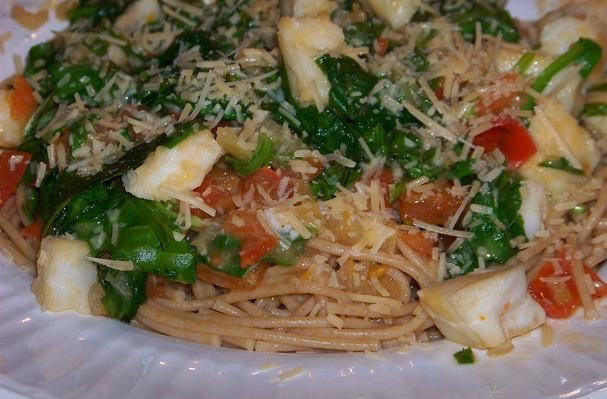 Colorful Tomato and Spinach Seafood Pasta