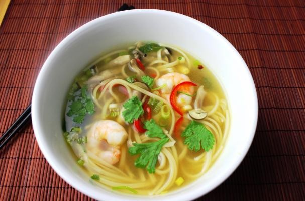 Hot and sour noodle soup